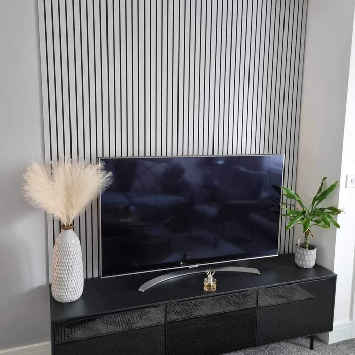 paintable slat wall behind tv 